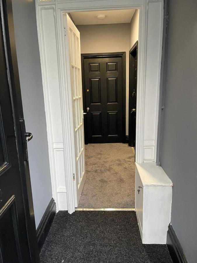 Lovely 2-Bed Apartment In Blackpool Secret House ภายนอก รูปภาพ