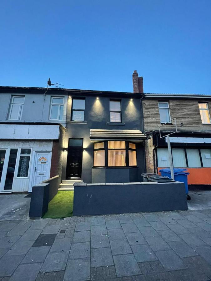 Lovely 2-Bed Apartment In Blackpool Secret House ภายนอก รูปภาพ